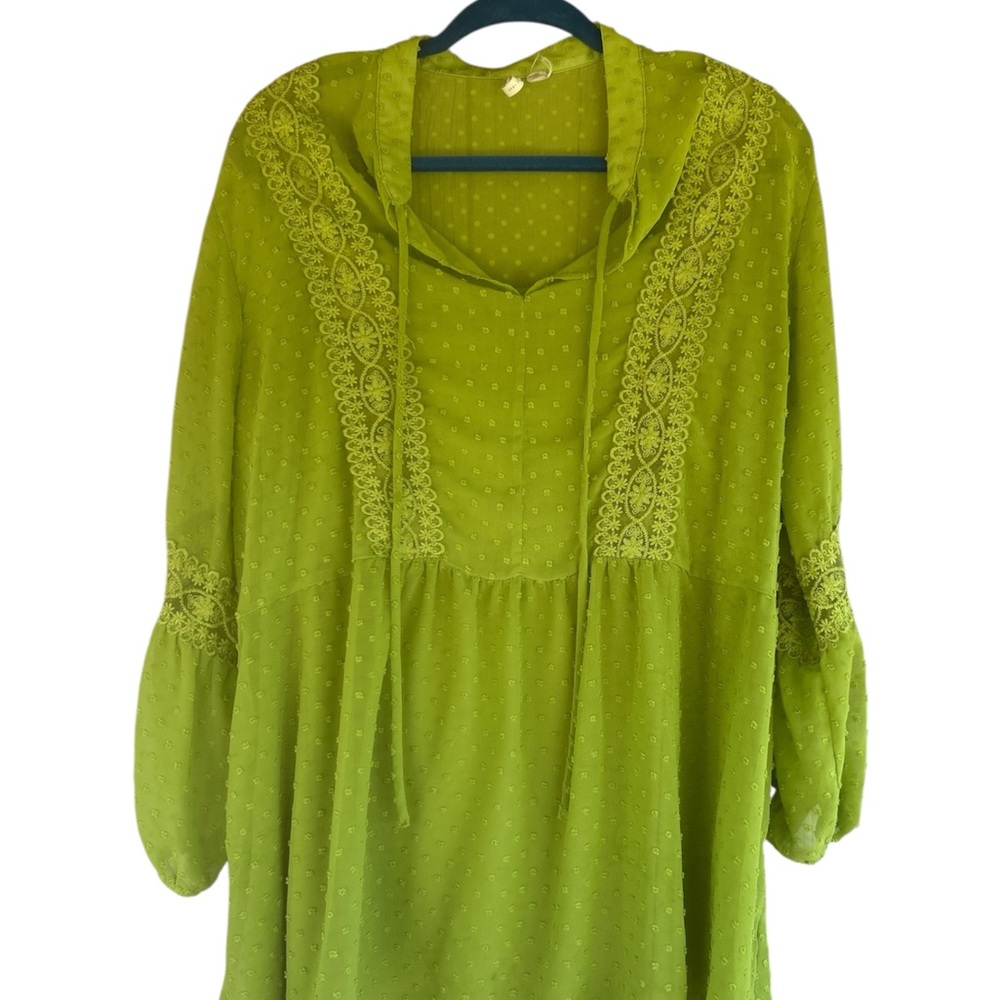Chic Light Green Women's Blouse